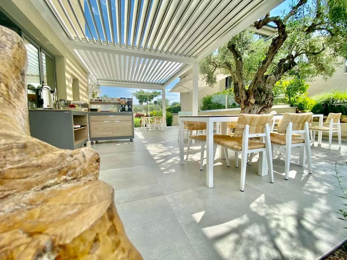 Miroes Suites Nikíti Apartman