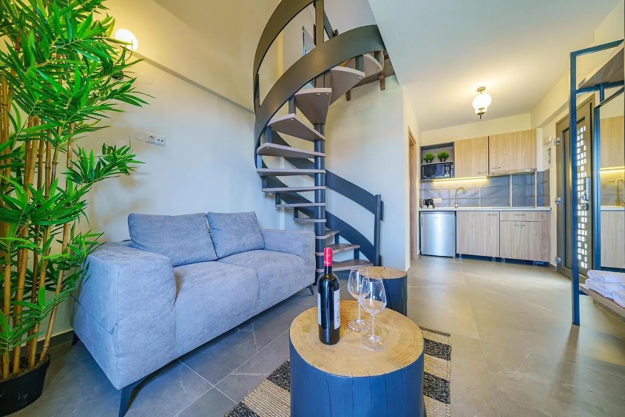 Miroes Suites Nikiti